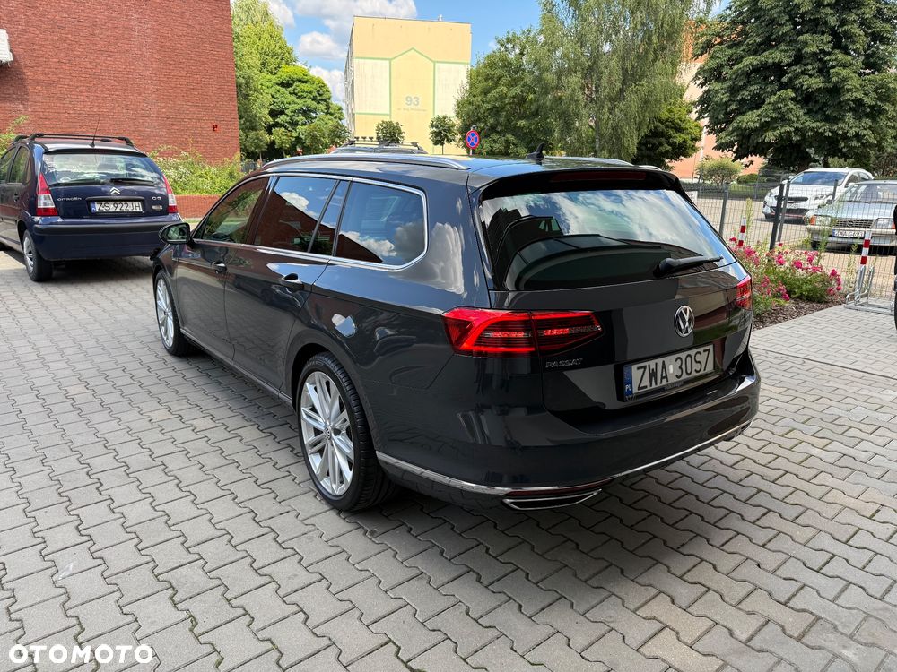 Volkswagen Passat - 4