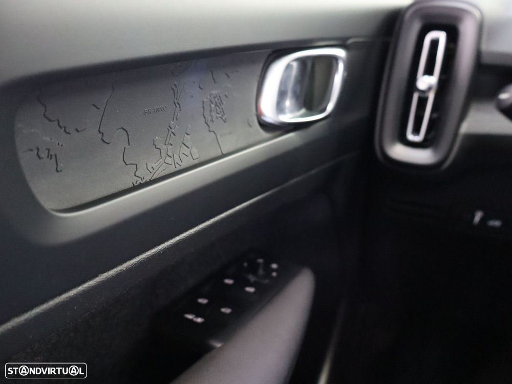 Volvo XC 40 1.5 T4 PHEV Essential - 13