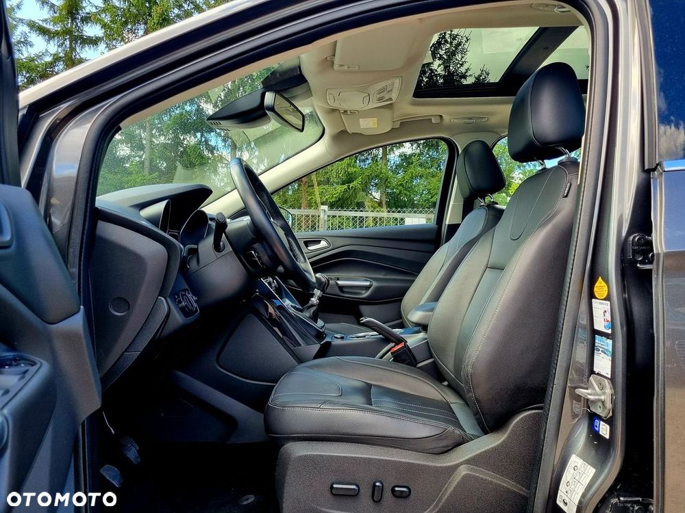 Ford Kuga 1.5 EcoBoost 2x4 Titanium - 9