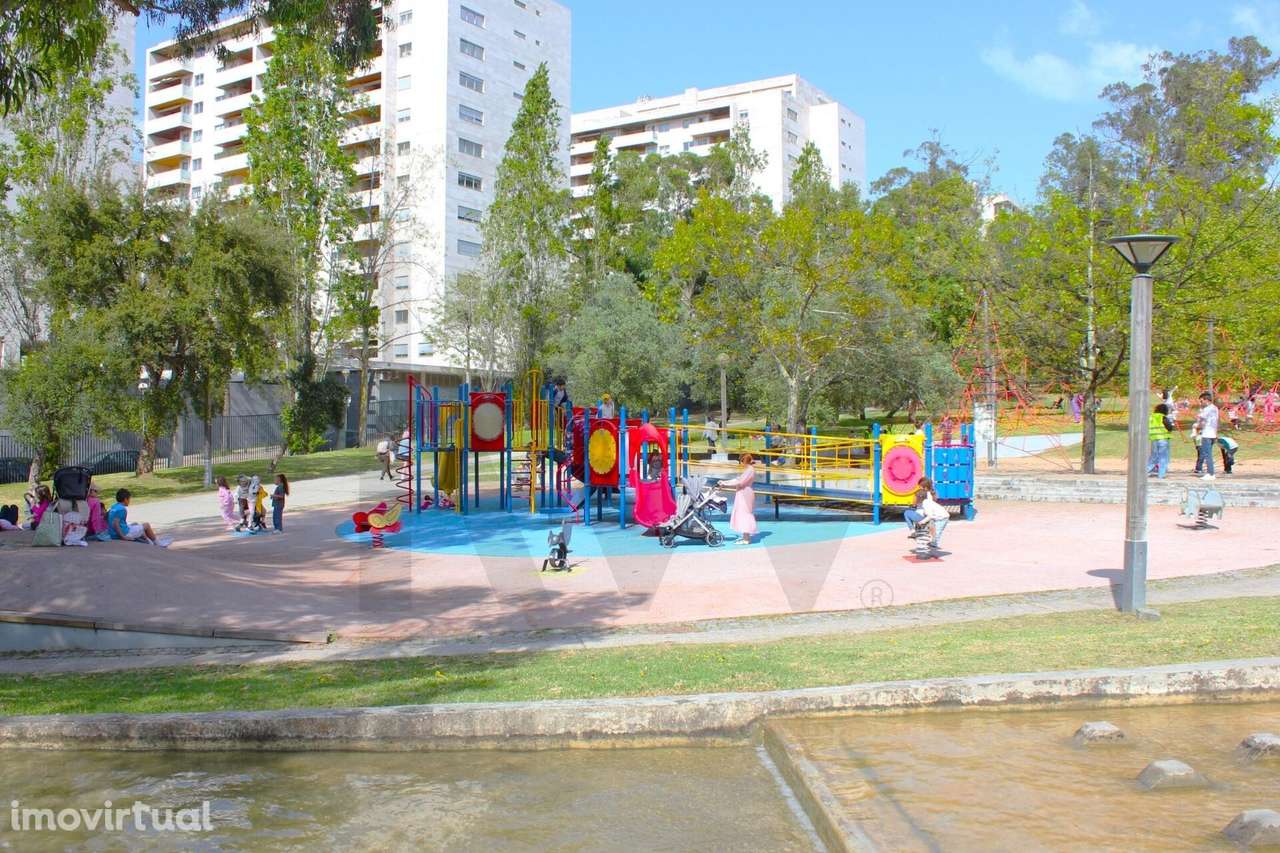 Apartamento T2 com parqueamento na Alta de Lisboa - Grande imagem: 3/23