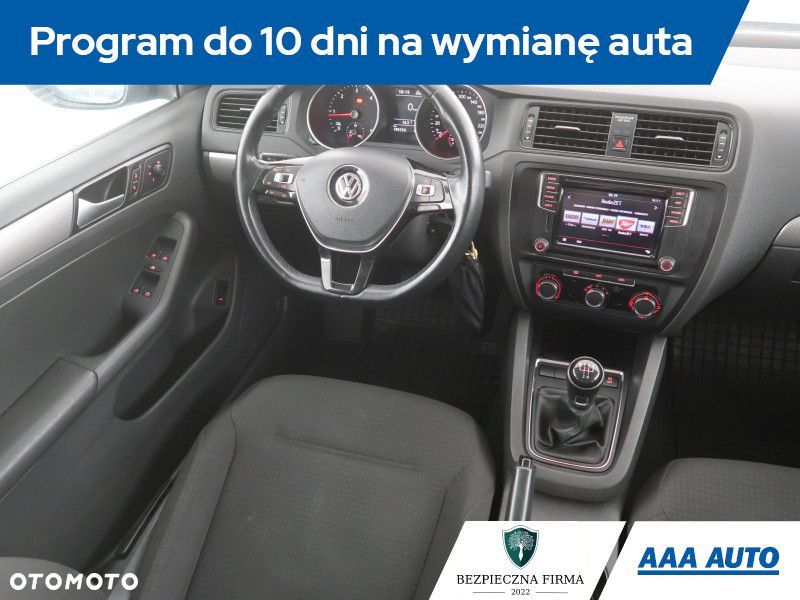 Volkswagen Jetta - 9
