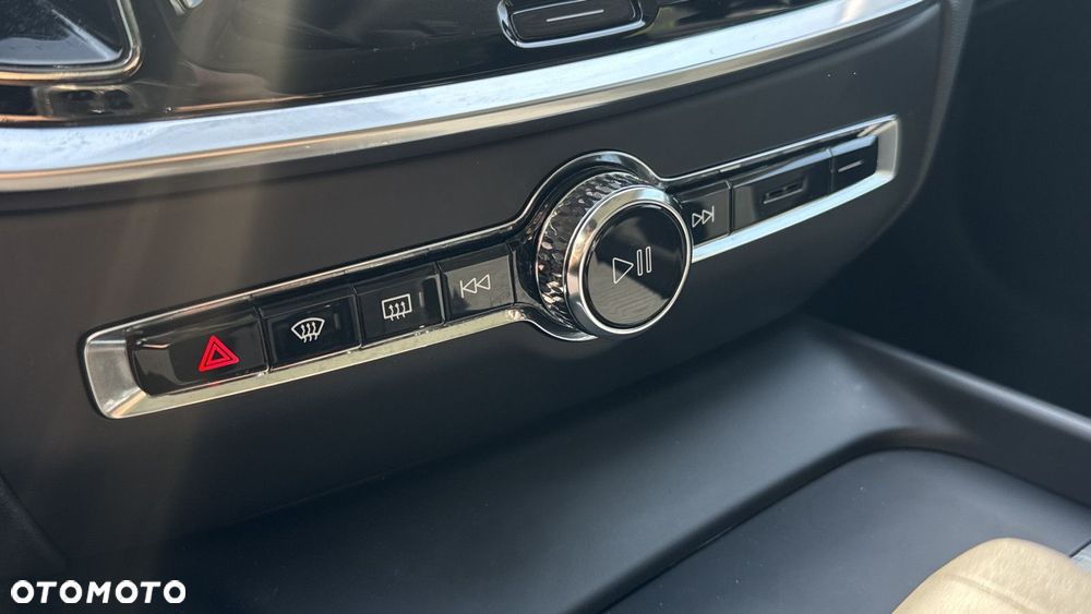 Volvo V60 Cross Country - 34