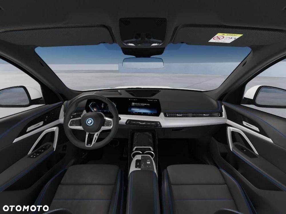 BMW iX1 xDrive30 66.5kWh M Sport Edition - 5