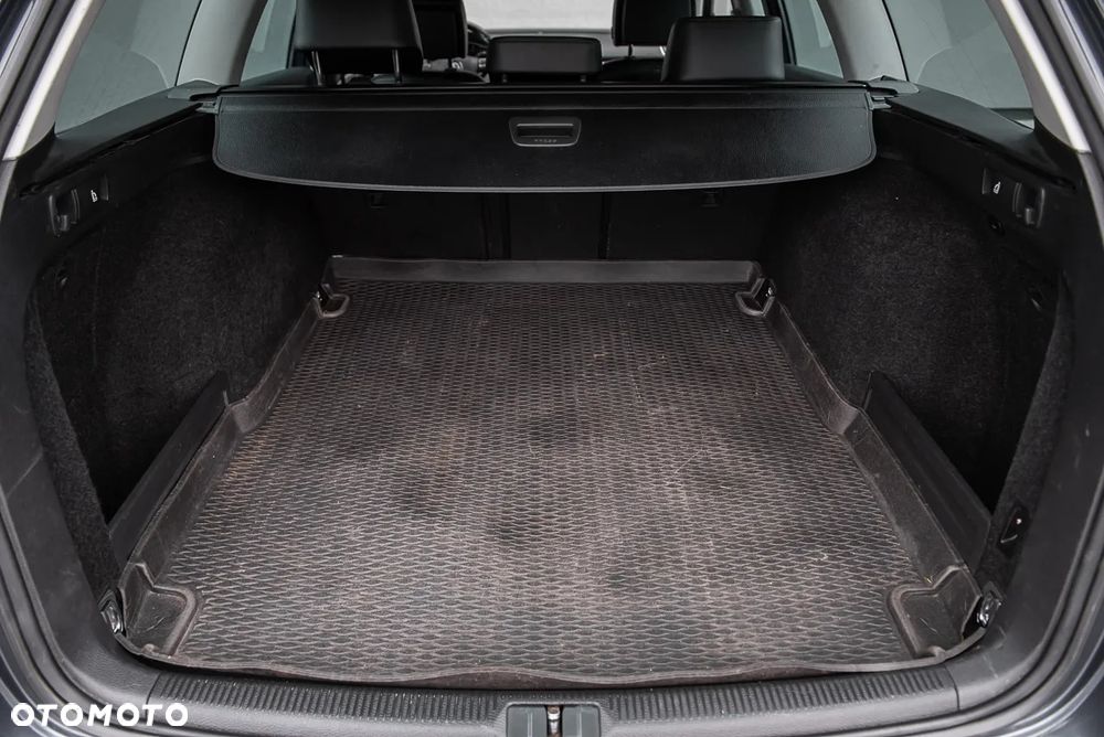 Volkswagen Passat Variant - 28