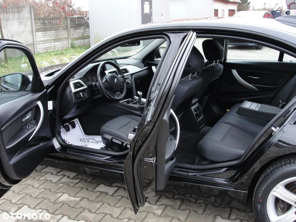 BMW Seria 3 318d DPF Edition Lifestyle - 6