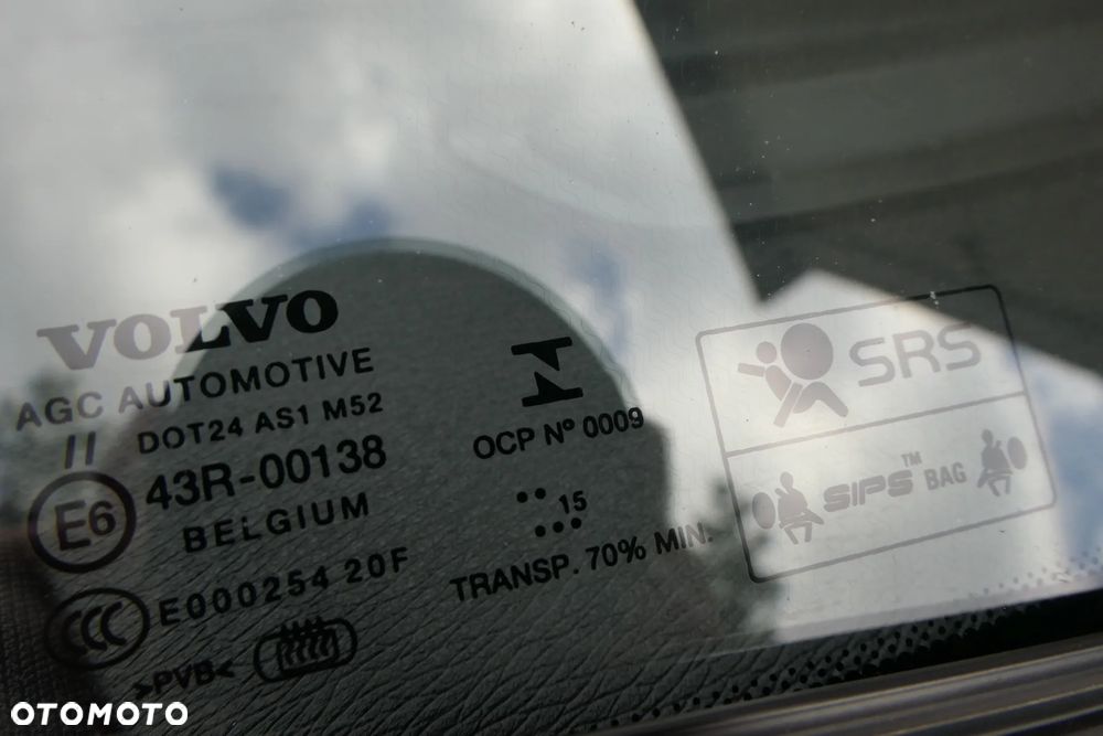 Volvo V40 D2 Drive-E R-Design Momentum - 33