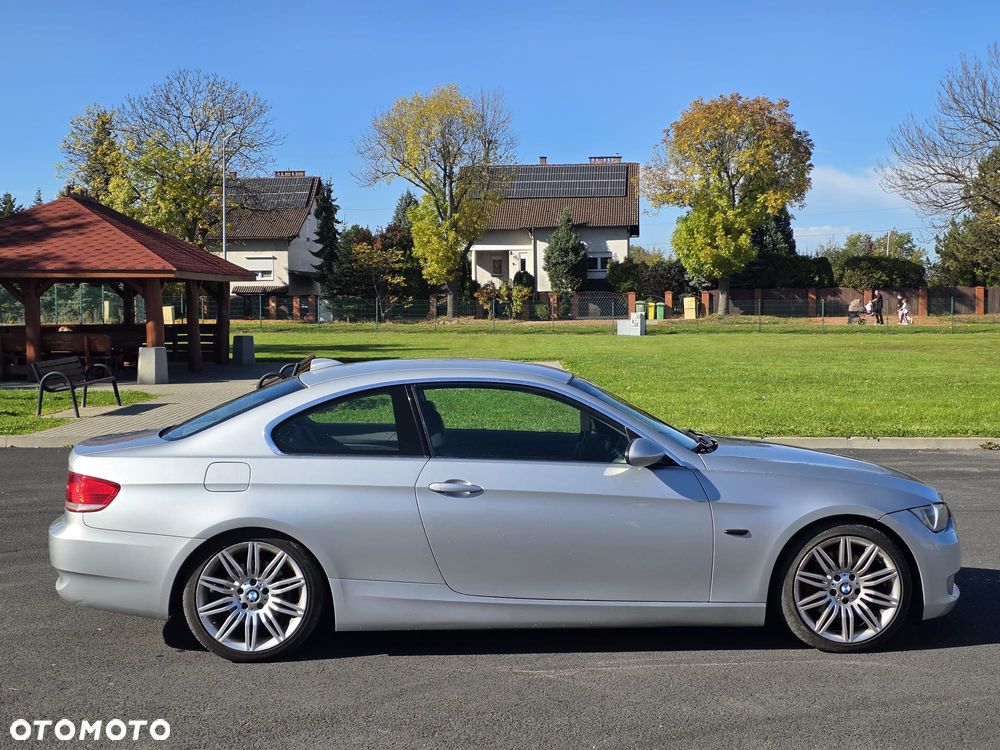BMW Seria 3 325i - 9