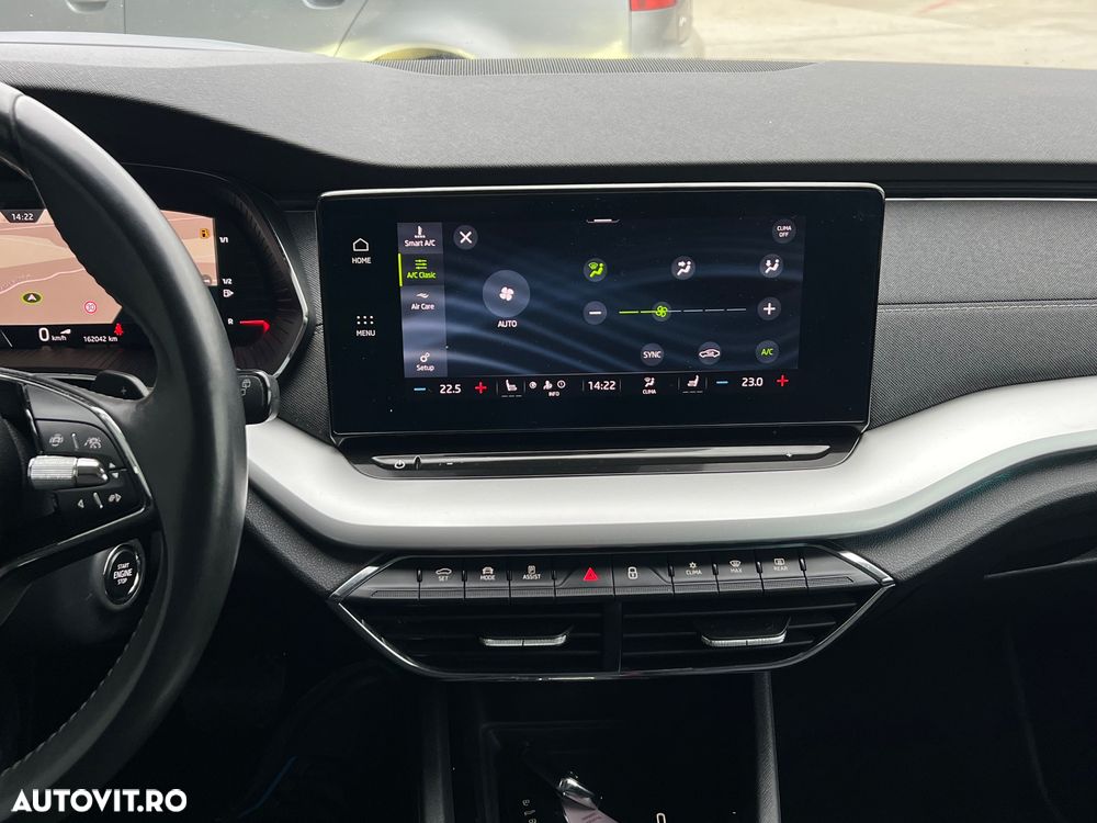 Skoda Octavia Combi 2.0 TDI DSG First Edition - 24