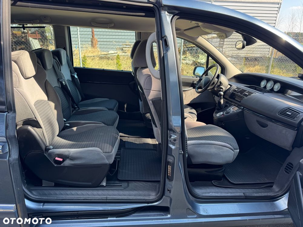 Citroën C8 2.0 16V Confort - 37