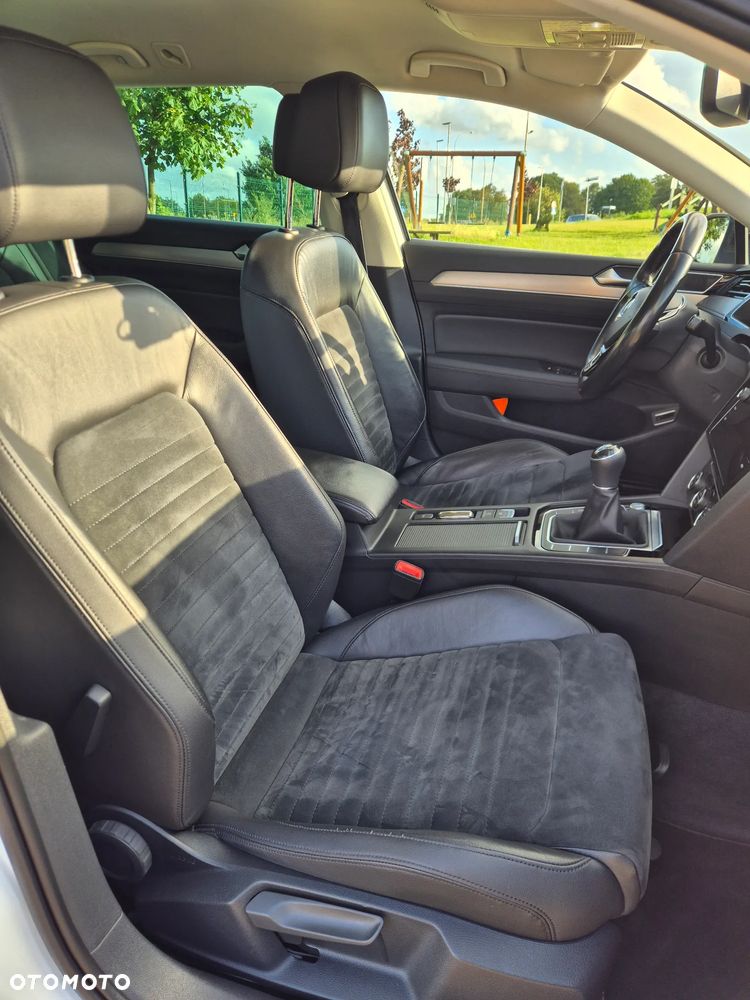 Volkswagen Passat Variant 2.0 TDI BMT Highline - 14