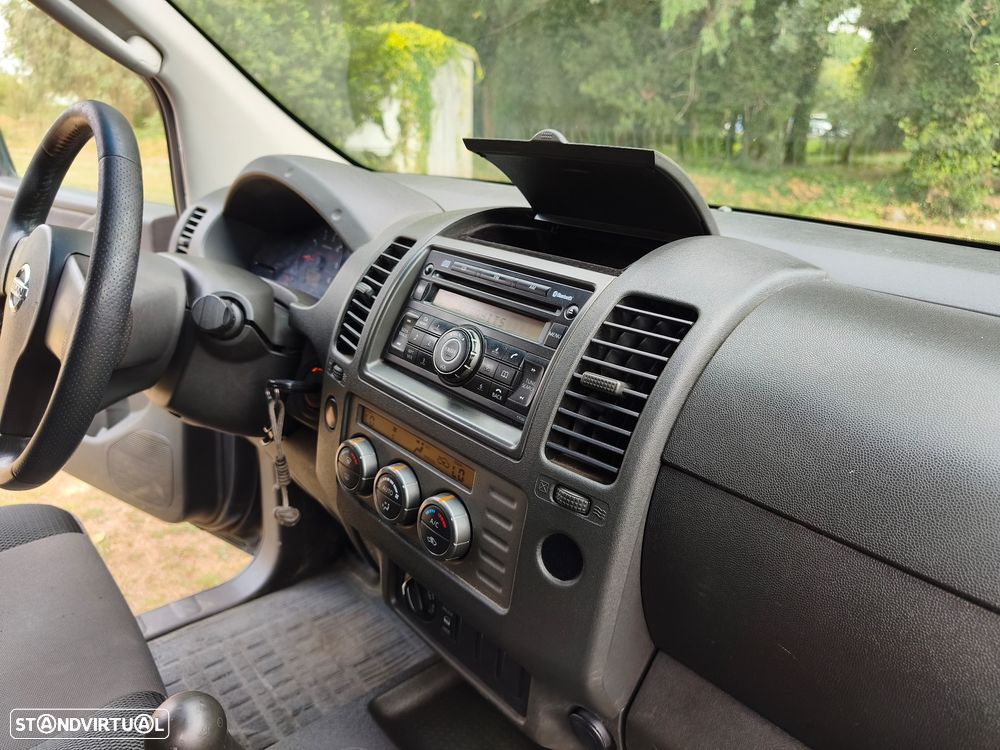 Nissan Navara 2.5 dCi CD LE - 9