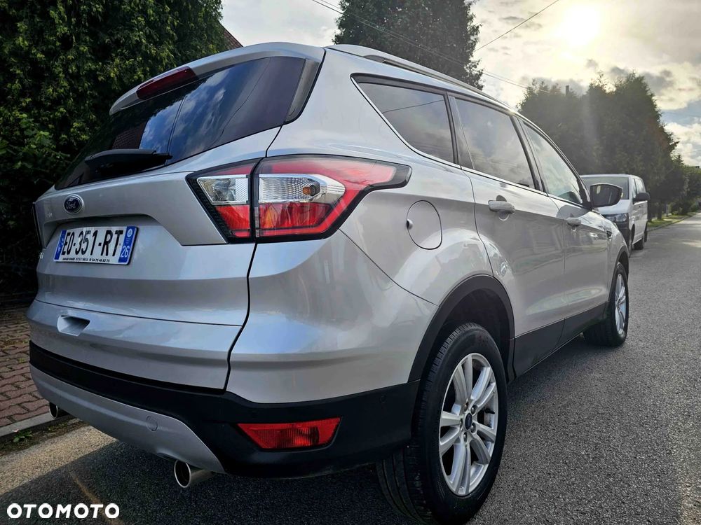 Ford Kuga 2.0 TDCi 2x4 Titanium - 6