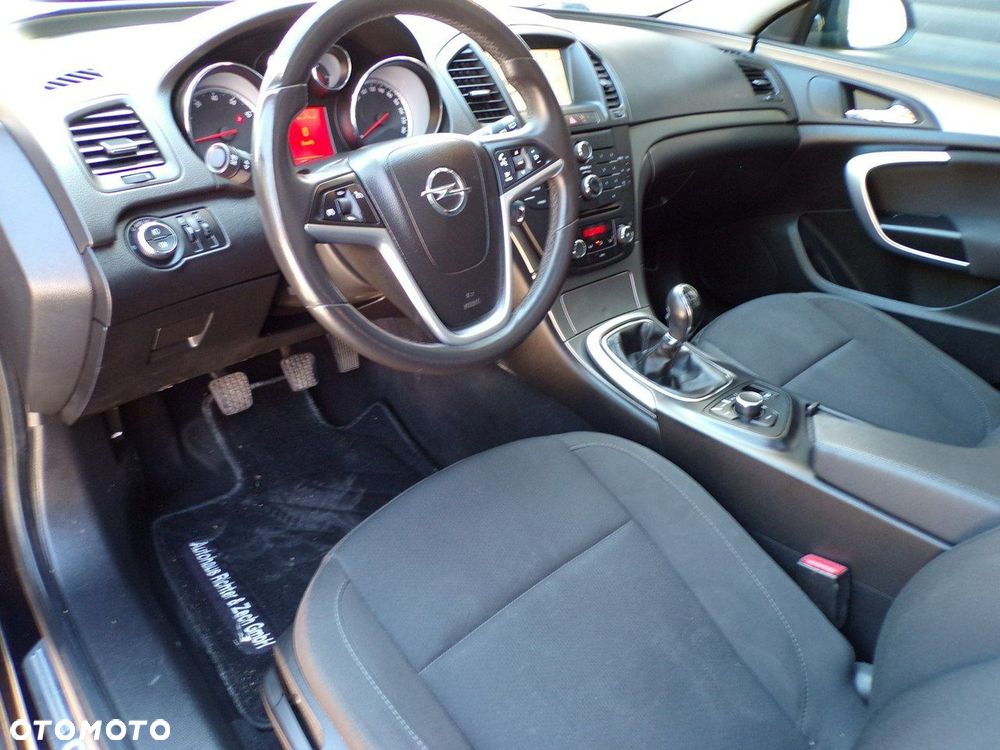 Opel Insignia - 18