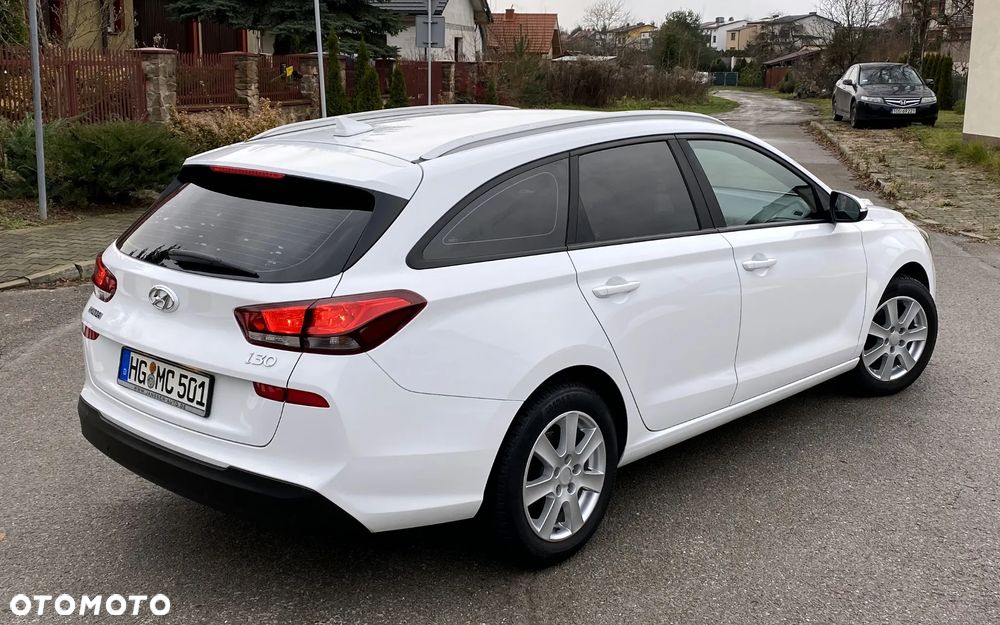 Hyundai i30 1.4 Passion - 10