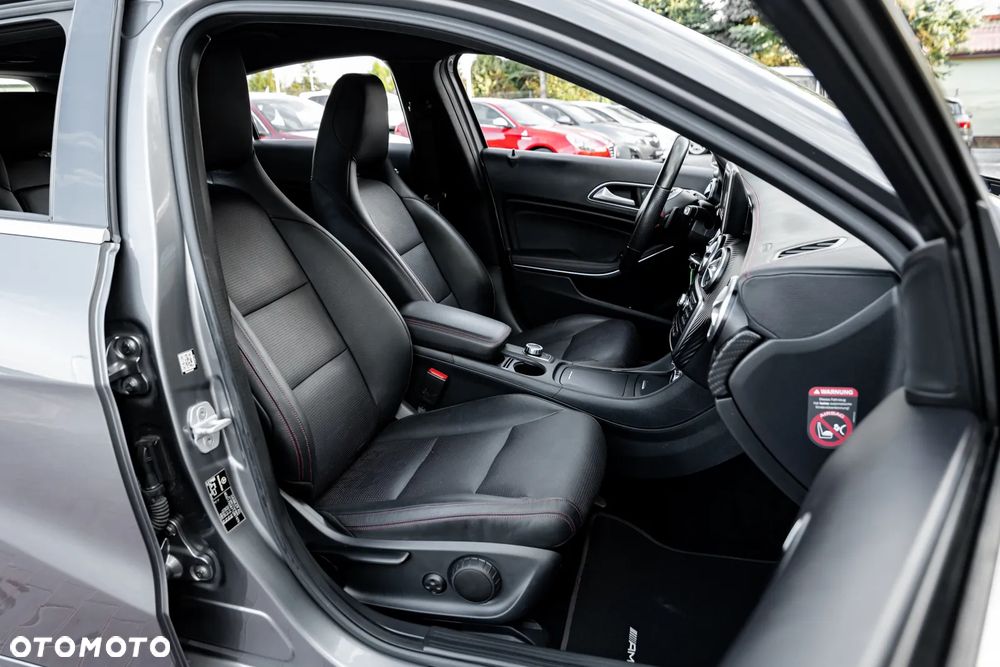 Mercedes-Benz Klasa A 220 4Matic 7G-DCT AMG Line - 25