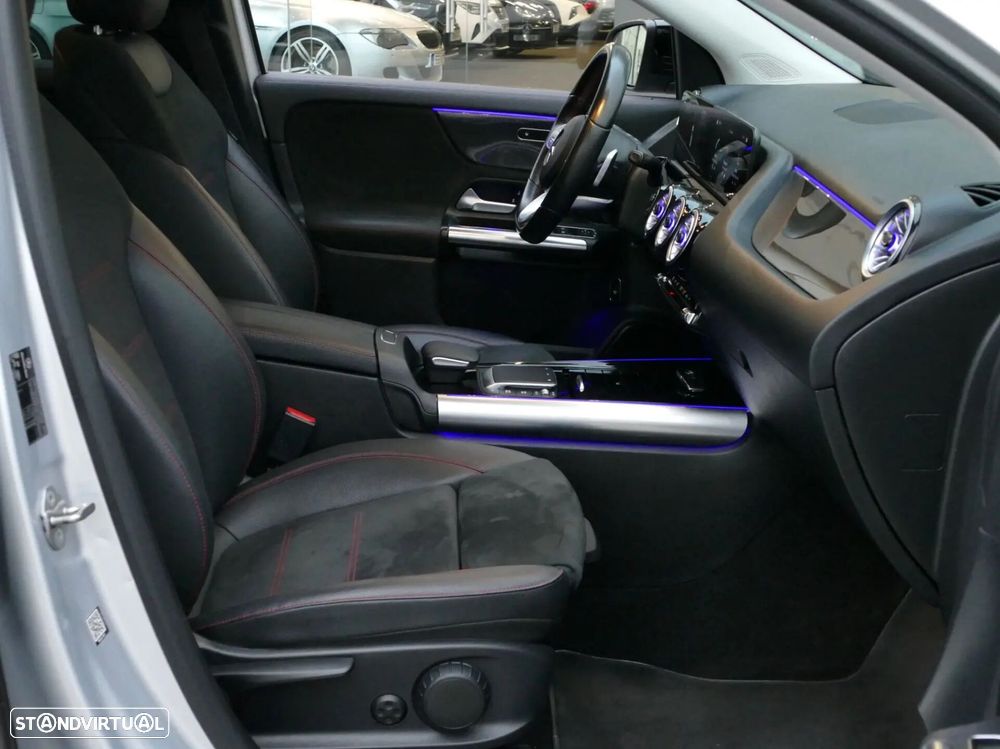 Mercedes-Benz GLA 180 d AMG Line - 31