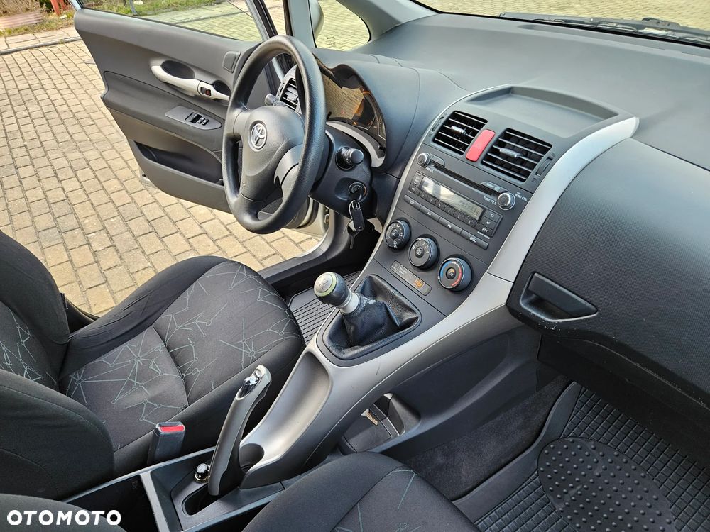 Toyota Auris 1.33 VVT-i Luna - 30