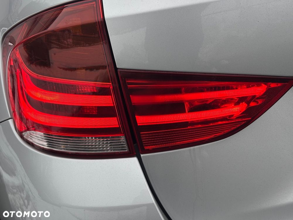 BMW X1 sDrive20d - 12