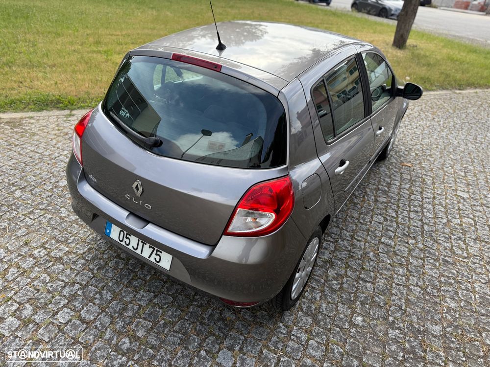 Renault Clio 1.2 16V Dynamique S - 4