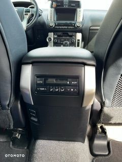 Toyota Land Cruiser LC 3.0 D-4D Premium 7os - 17