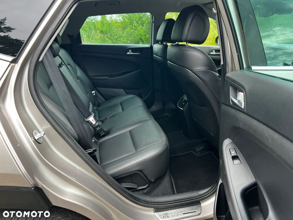 Hyundai Tucson - 16