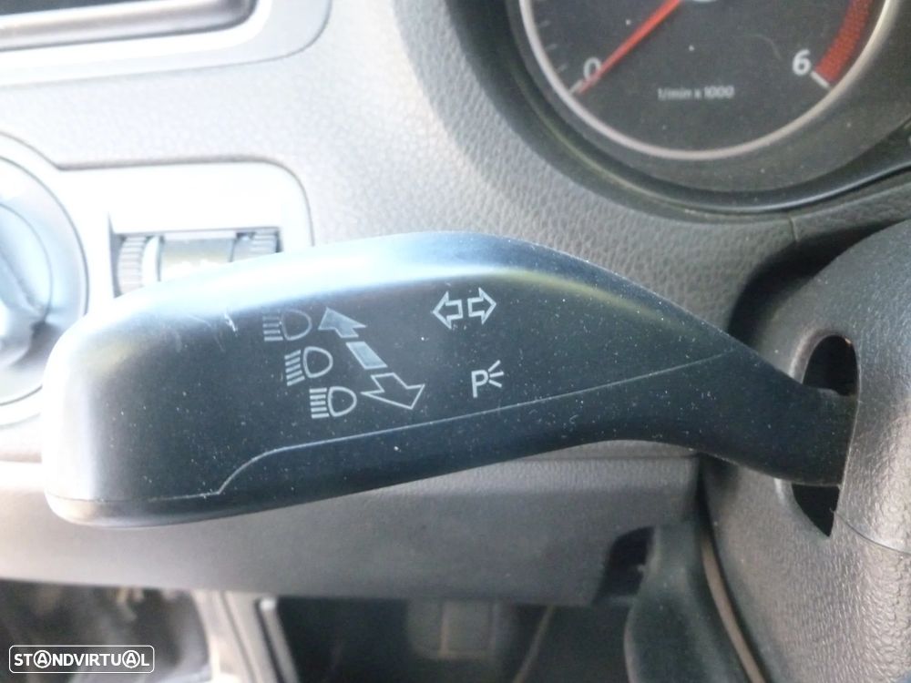 VW Polo 1.6 TDI Highline - 28