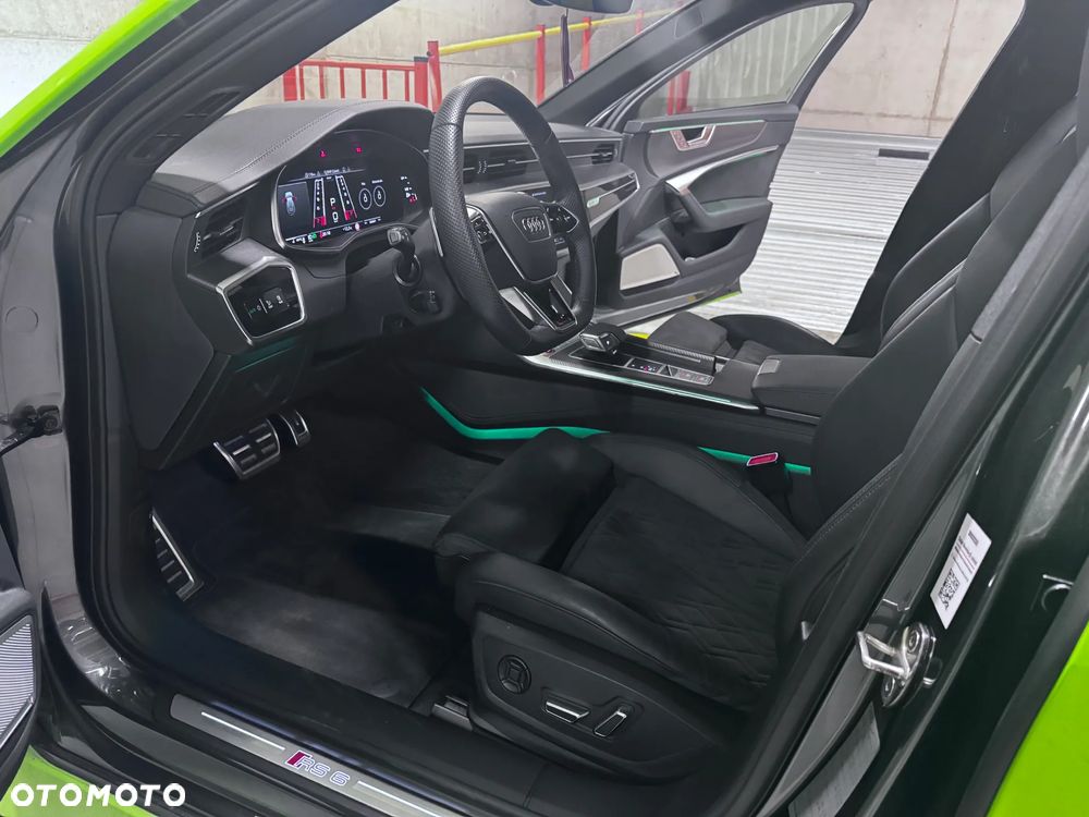 Audi RS6 Avant - 8