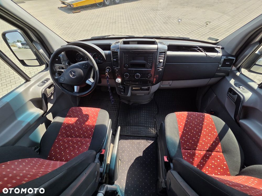 Mercedes-Benz Sprinter - 30