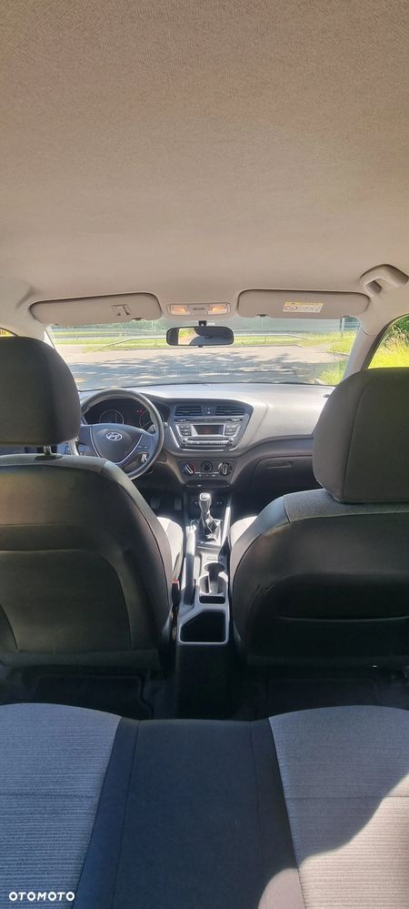 Hyundai i20 1.2 - 7