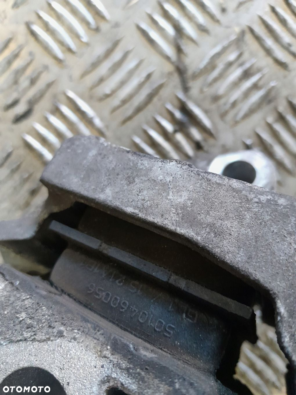 RENAULT MIDLUM 150 180 220 DXI DCI PODUSZKA SILNIKA PRAWA LEWA 5010460056 - 2