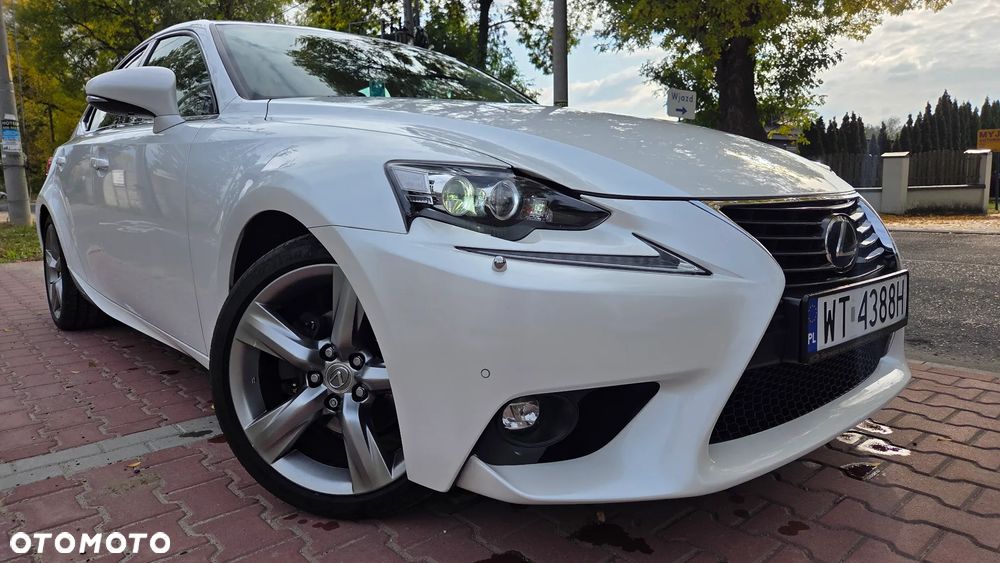 Lexus IS 300h Prestige - 7