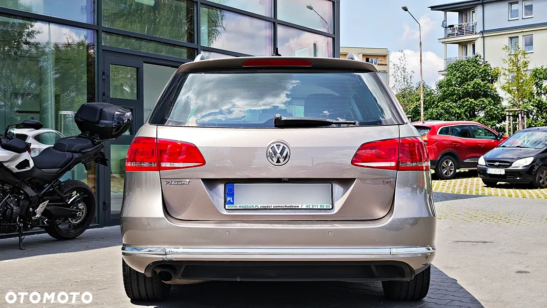 Volkswagen Passat 1.4 TSI BMT Comfortline DSG - 10
