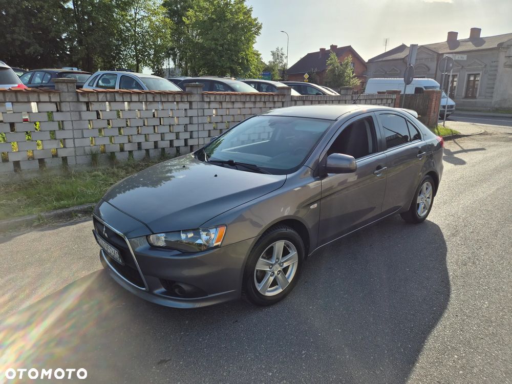 Mitsubishi Lancer 1.5 - 10
