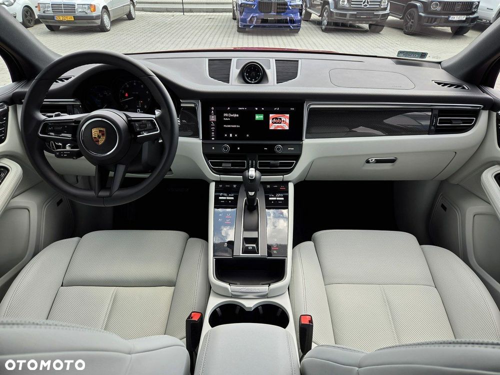 Porsche Macan Standard - 17
