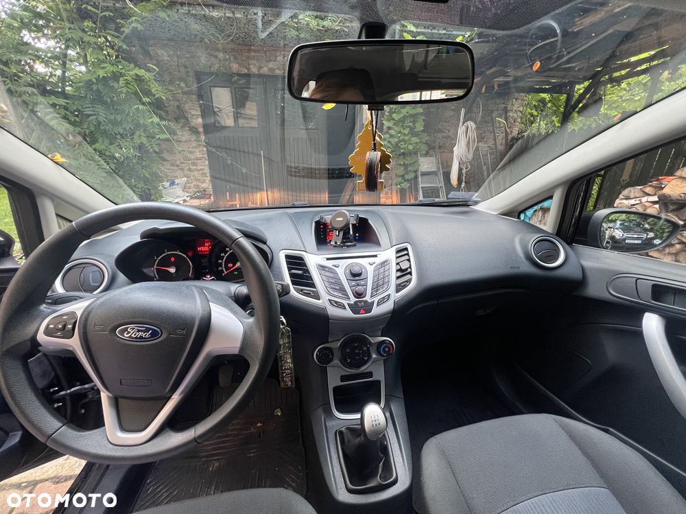 Ford Fiesta - 33