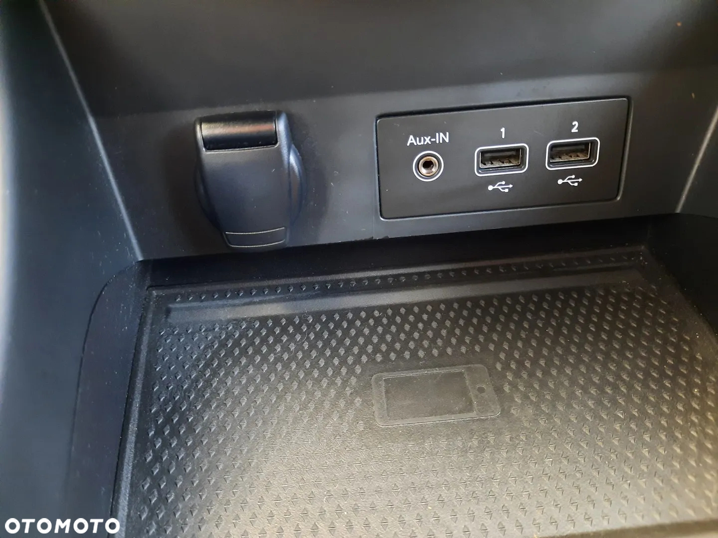 Renault Captur TCe Mild Hybrid 140 GPF EVOLUTION - 37