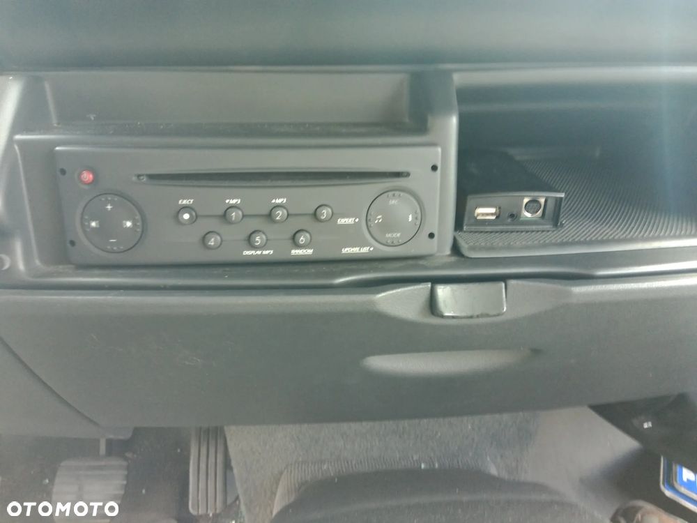RENAULT ESPACE IV CD RADIO DVD MONITORY W ZAGLOWKACH - 7