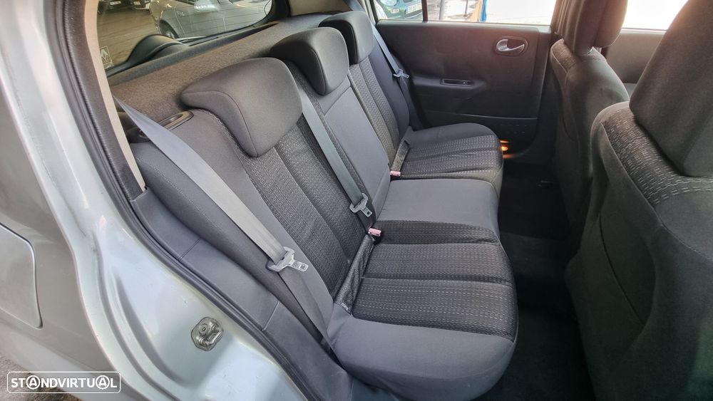 Renault Mégane 1.5 dCi Confort - 5