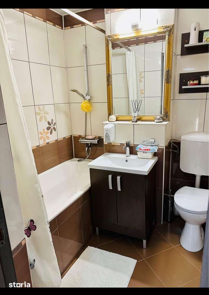 Apartament cu 4 camere - zona centrala - Imagine principală: 5/10