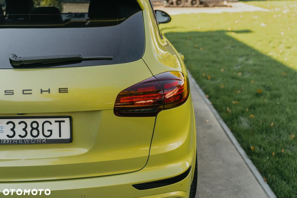 Porsche Cayenne GTS - 12