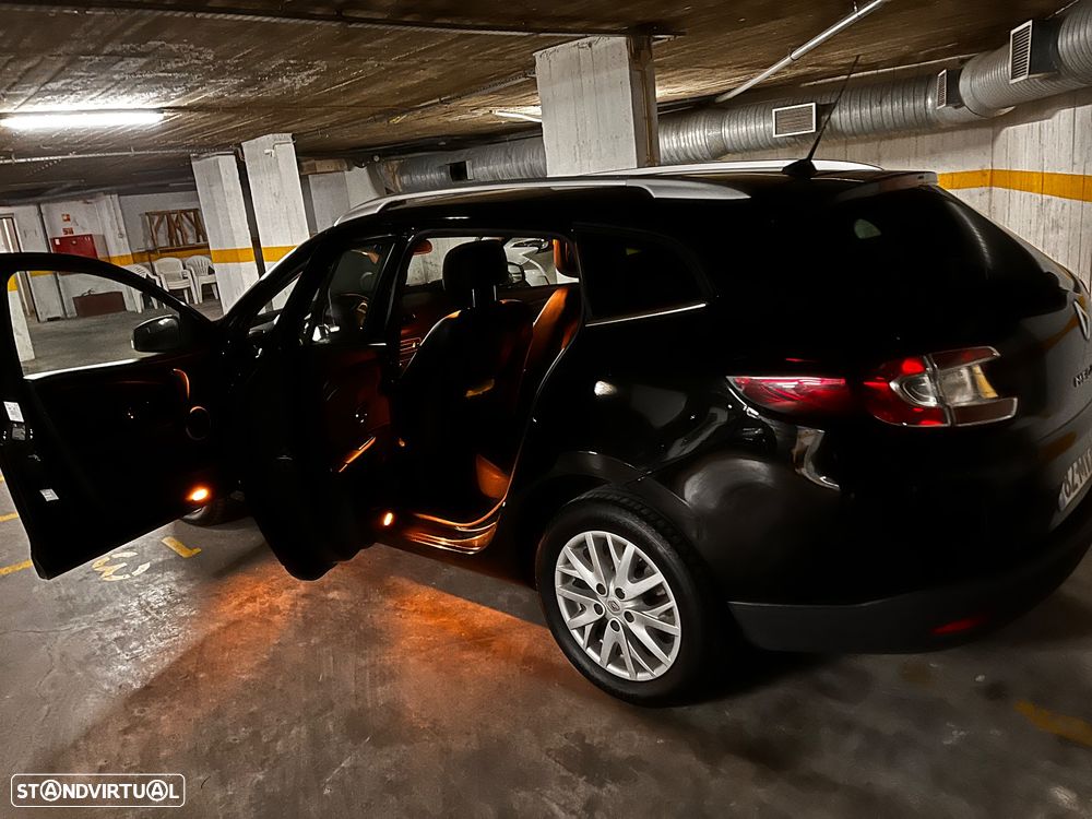 Renault Mégane Sport Tourer 1.5 dCi Dynamique CO2 Champion - 2