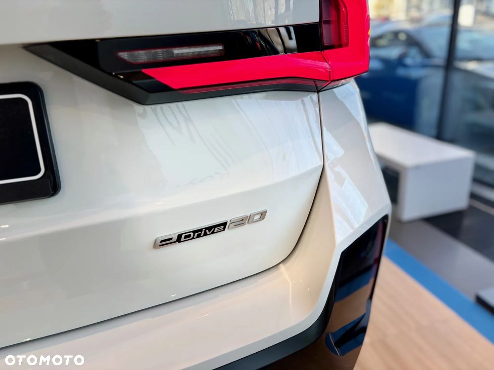 BMW iX1 eDrive20 66.5kWh M Sport Edition - 6