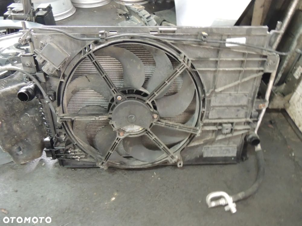 Chłodnica wentylator Peugaot 3008 II 1.5 ehdi - 1