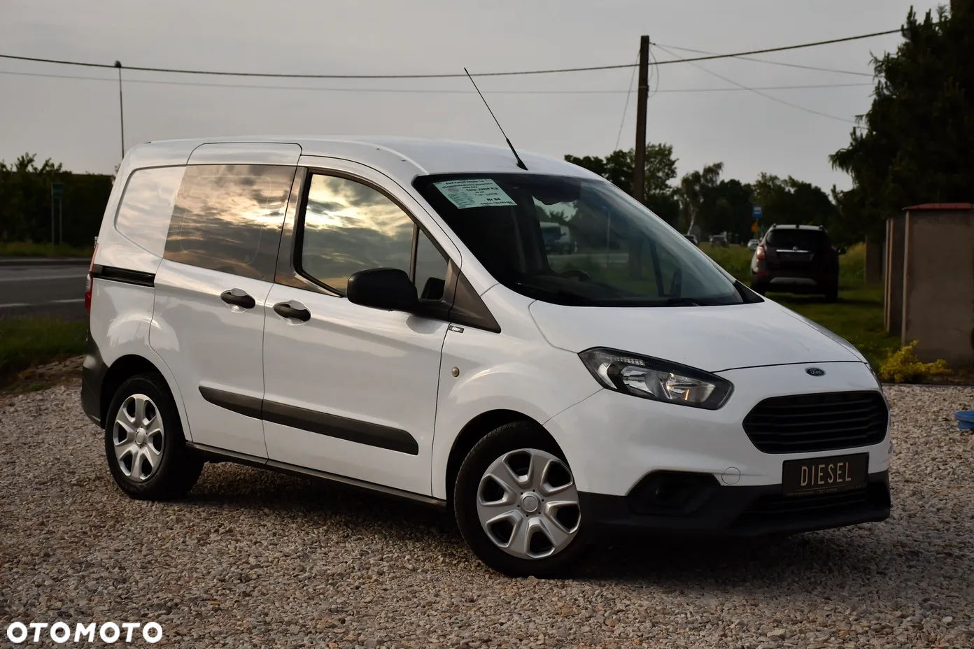 Ford Transit Courier - 8