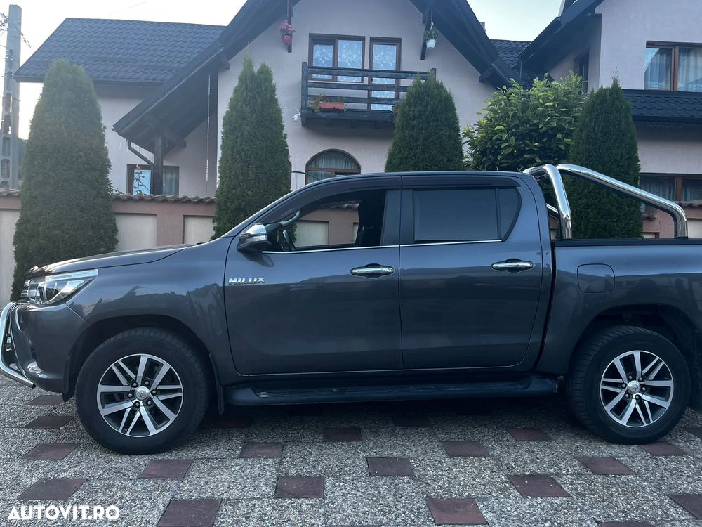 Toyota Hilux 4x4 Double Cab A/T cu Safety Sense Style - 12