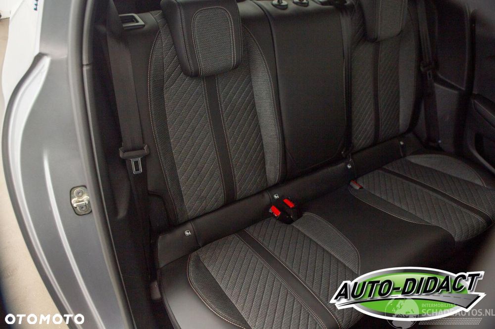 Peugeot 208 Elektromotor 136 Allure Pack - 19