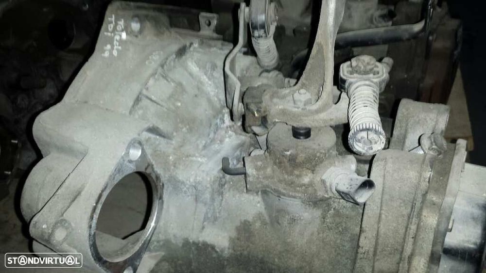 CAIXA VELOCIDADES SEAT LEON 2001 -EGR - 2