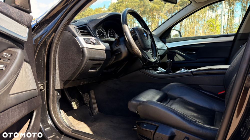 BMW Seria 5 520d Luxury Line - 39