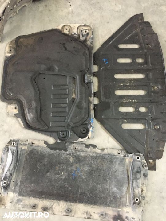 Scut BMW X1 an de fab.2013 - 1