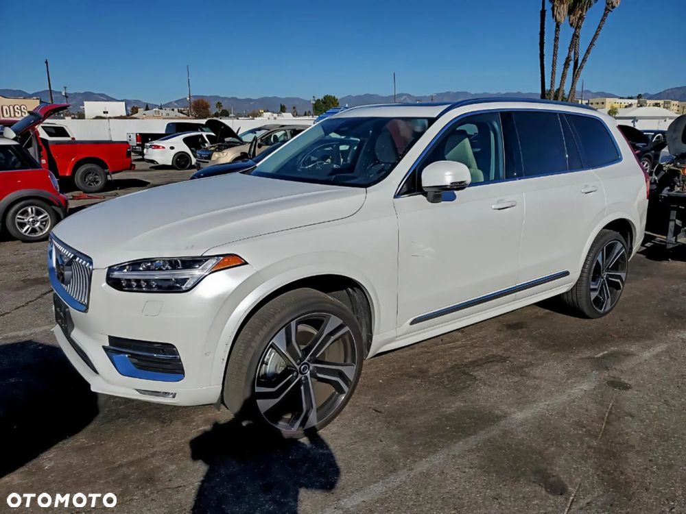 Volvo XC 90 - 1